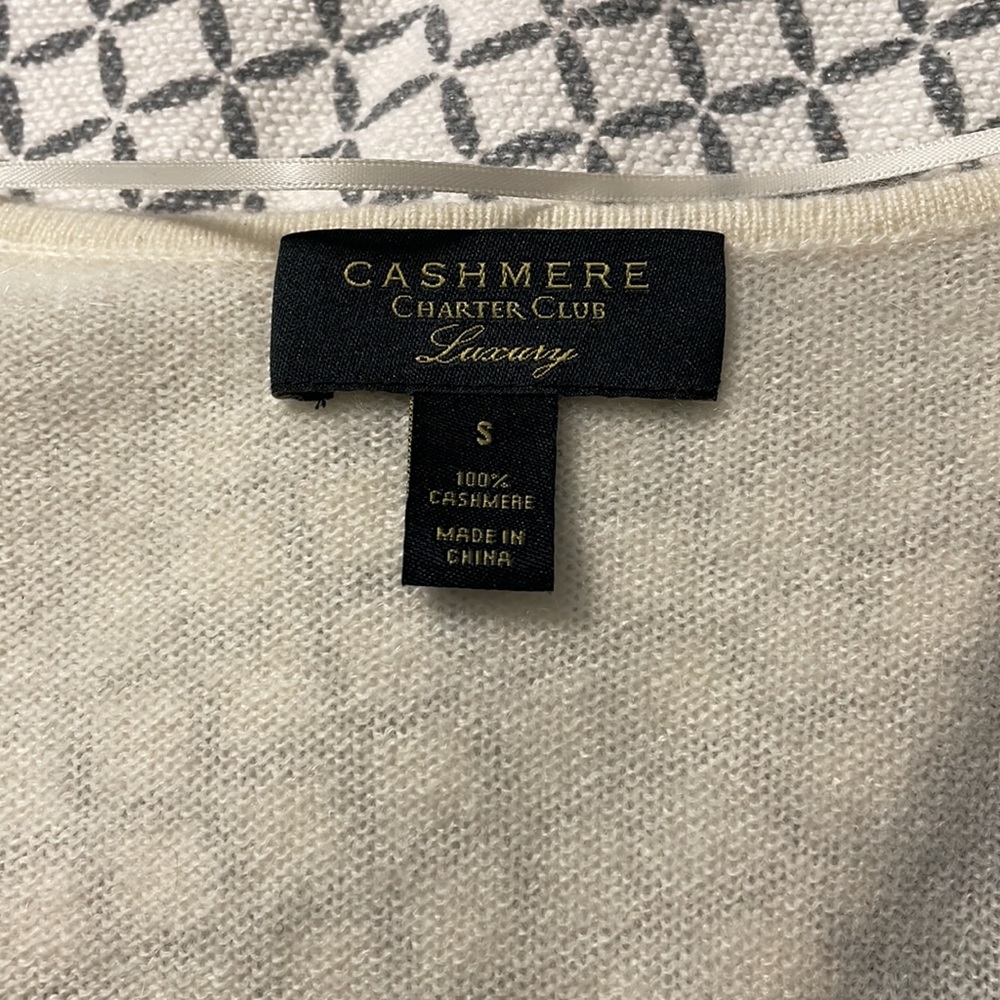 Cashmere Sweater - Picture 4 of 4